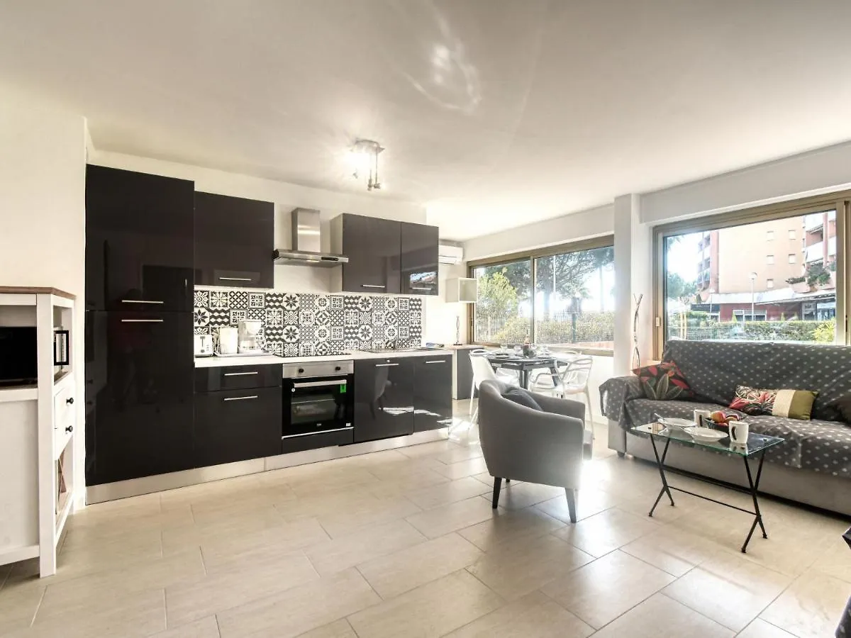Apartment Le Mediterranee-3 By Interhome Fréjus 0*,  Fransa